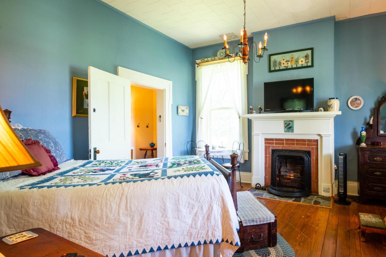 The Pines Of Dresden Bed & Breakfast Екстериор снимка