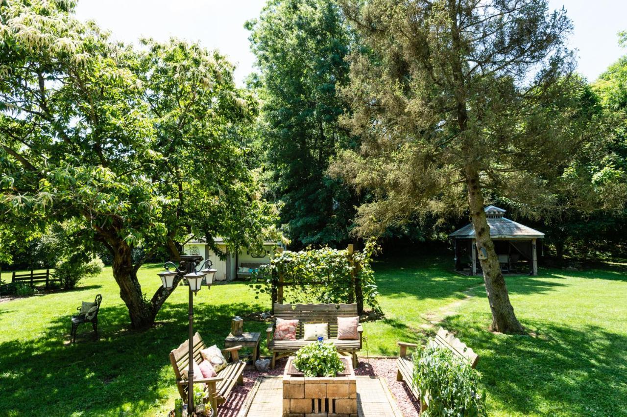 The Pines Of Dresden Bed & Breakfast Екстериор снимка
