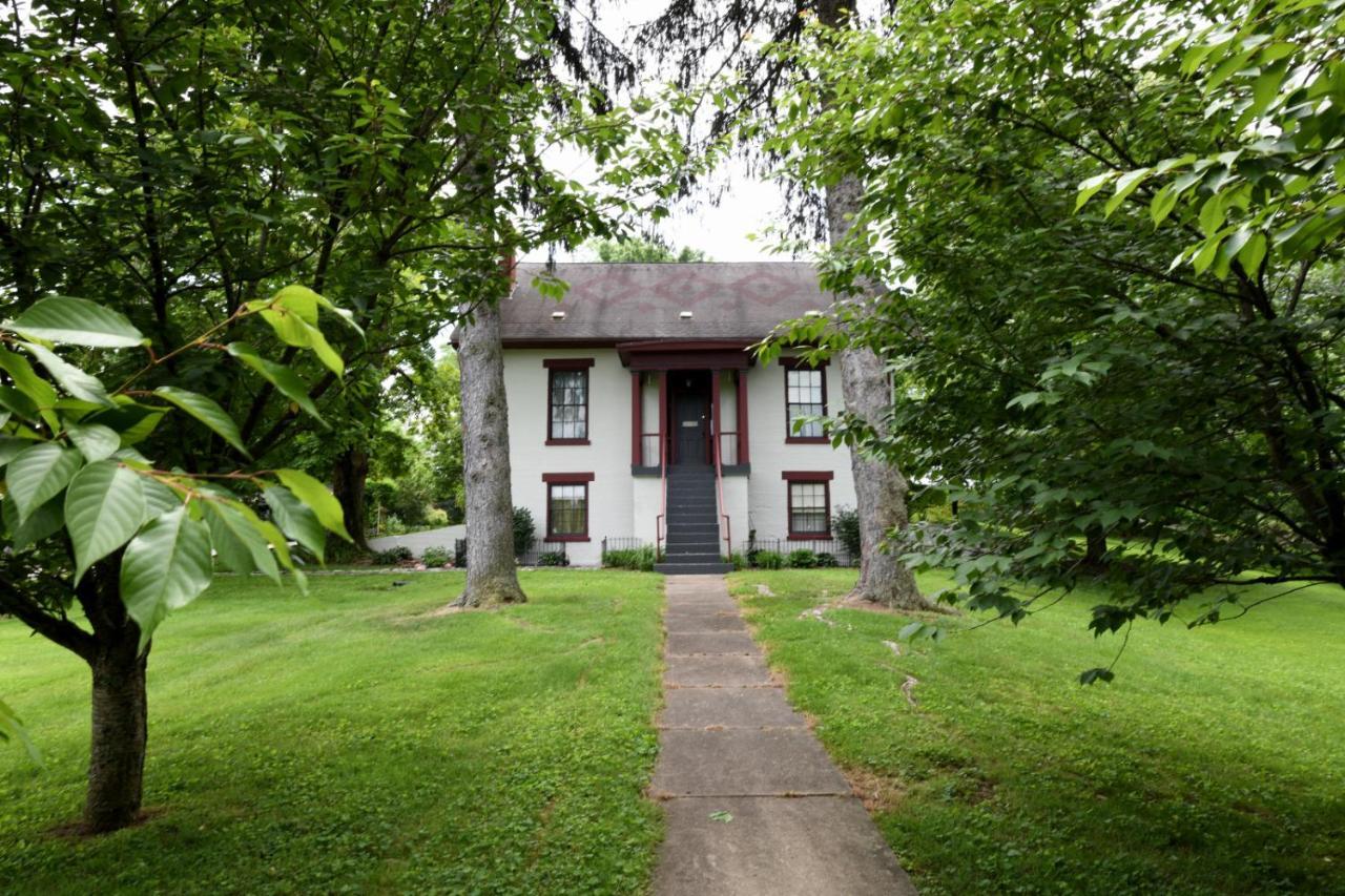 The Pines Of Dresden Bed & Breakfast Екстериор снимка