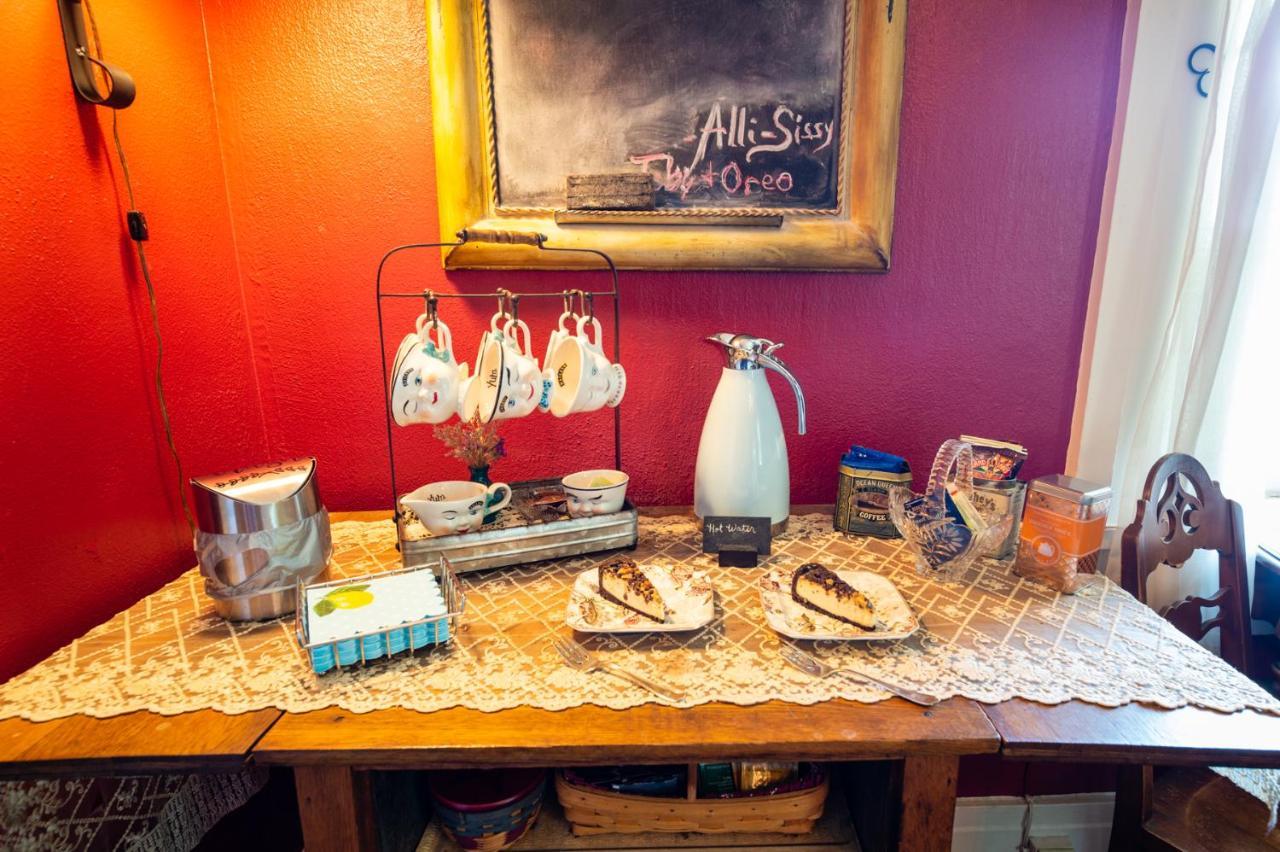 The Pines Of Dresden Bed & Breakfast Екстериор снимка